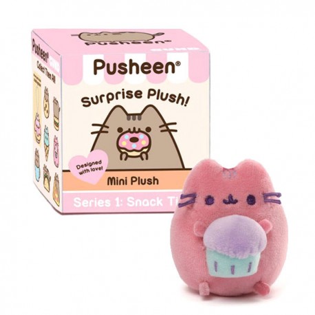 pusheen snack time